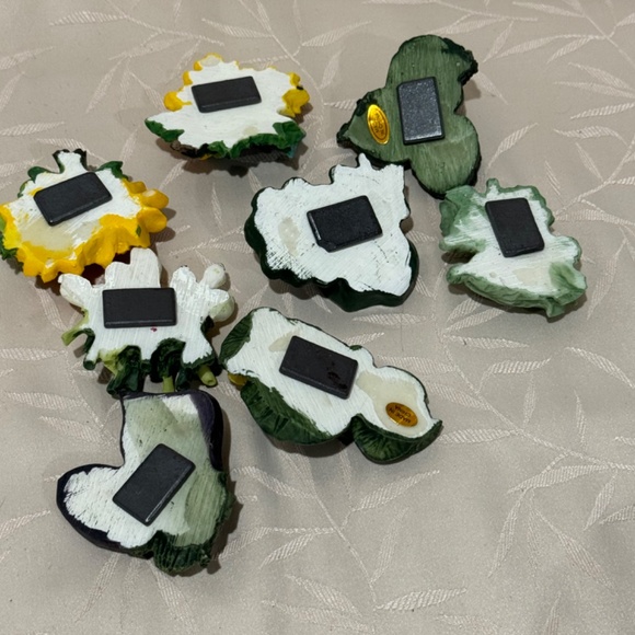 MCM Fruit And Veggies Refrigerator Magnets Resin Lot 8 - Picture 5 of 6